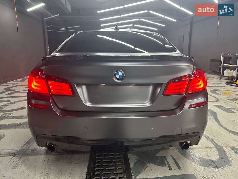 Седан BMW 5 Series 2012 в Днепре