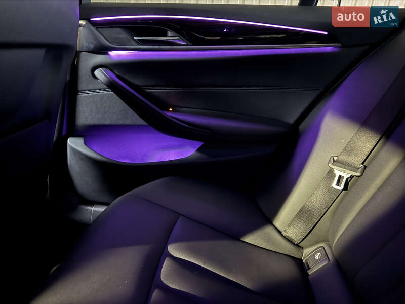 Седан BMW 5 Series 2017 в Виннице