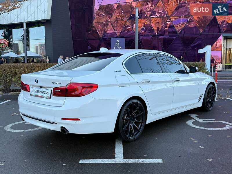 Седан BMW 5 Series 2018 в Киеве