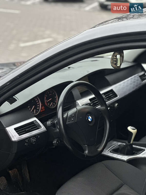Седан BMW 5 Series 2004 в Виннице