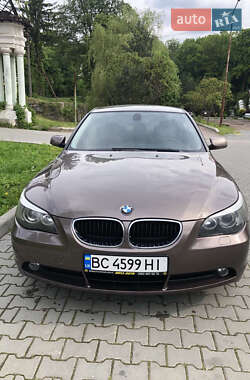 Седан BMW 5 Series 2004 в Львові