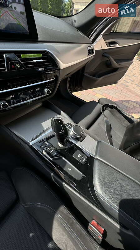 Седан BMW 5 Series 2017 в Мукачевому