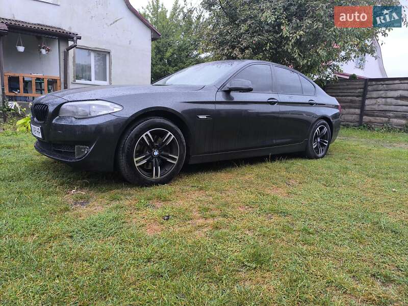Седан BMW 5 Series 2010 в Киеве фото 5 Седан BMW 5 Series 2010 в Киеве