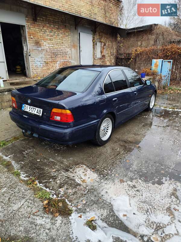 Седан BMW 5 Series 2001 в Киеве