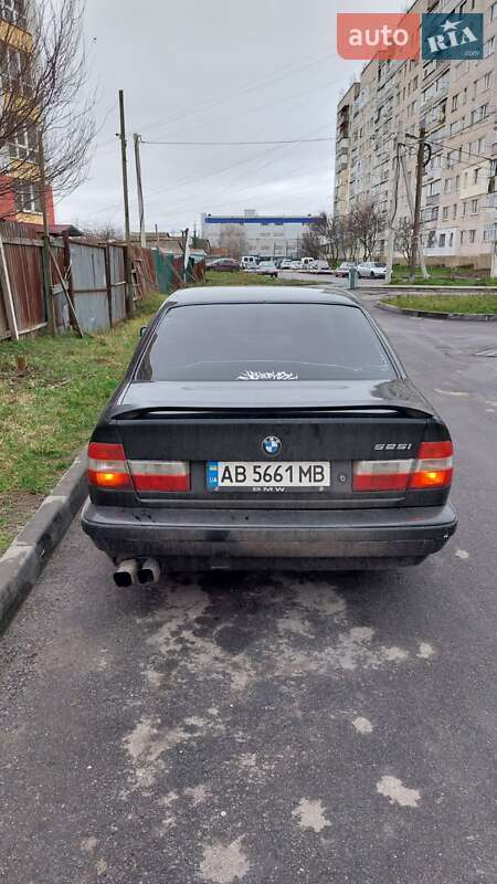Седан BMW 5 Series 1994 в Вінниці