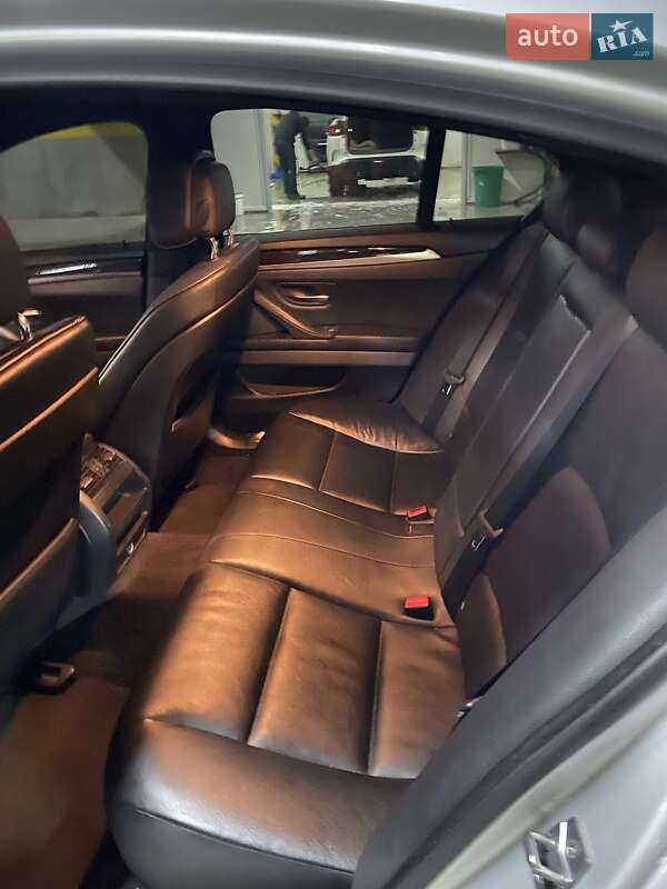 Седан BMW 5 Series 2010 в Дніпрі фото 28 Седан BMW 5 Series 2010 в Дніпрі