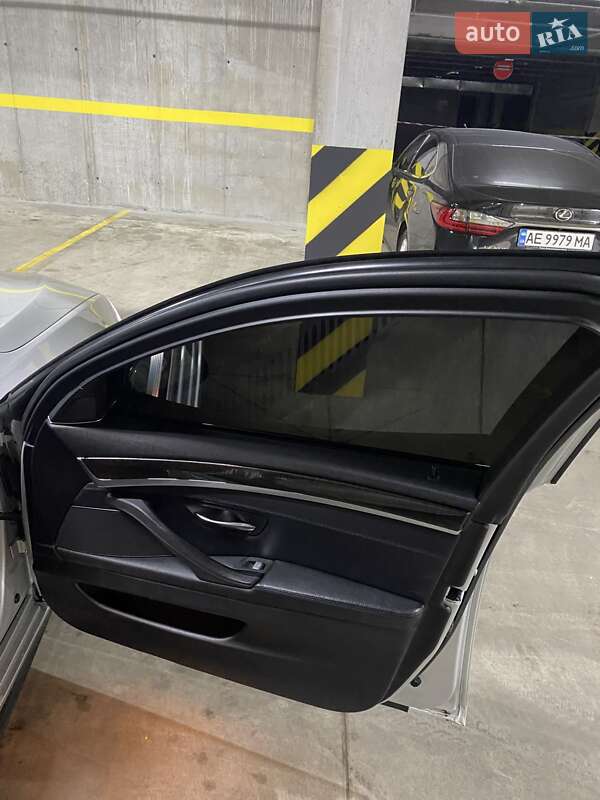 Седан BMW 5 Series 2010 в Дніпрі фото 33 Седан BMW 5 Series 2010 в Дніпрі