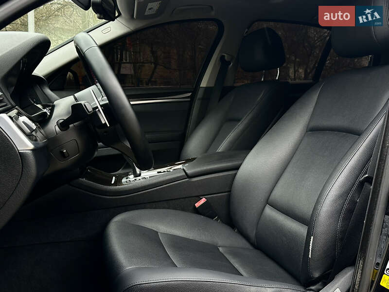 Седан BMW 5 Series 2013 в Миколаєві