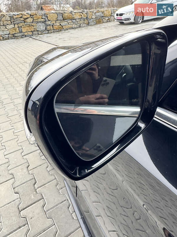 Седан BMW 5 Series 2021 в Брошневі-Облозі