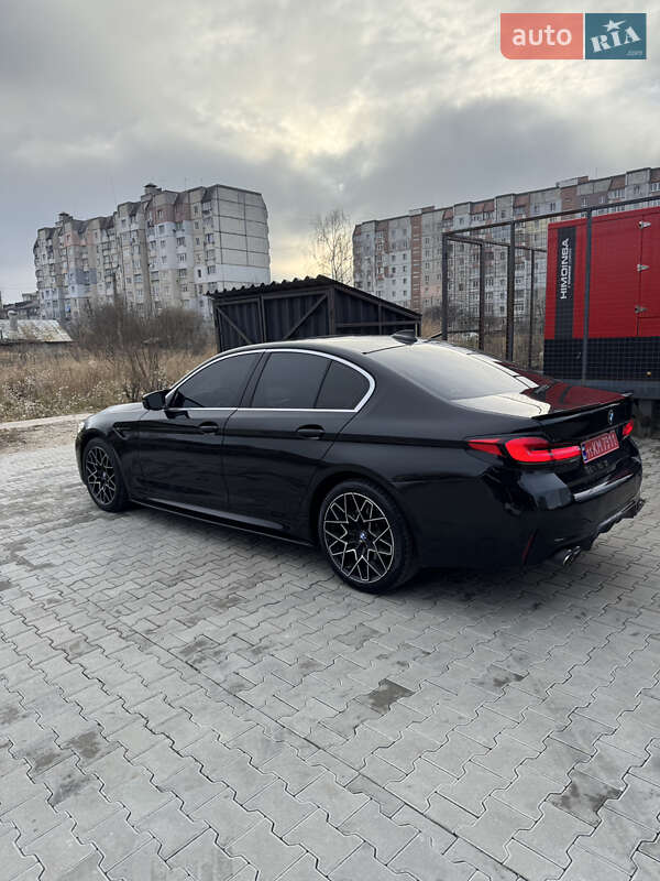 Седан BMW 5 Series 2021 в Брошневі-Облозі