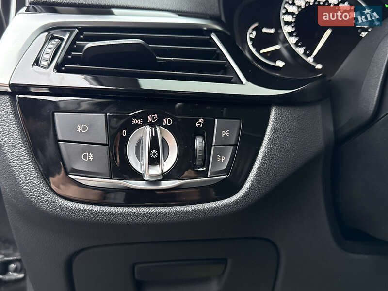 Седан BMW 5 Series 2018 в Києві фото 38 Седан BMW 5 Series 2018 в Києві