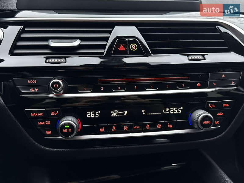 Седан BMW 5 Series 2018 в Києві фото 42 Седан BMW 5 Series 2018 в Києві