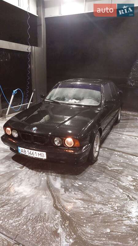 Седан BMW 5 Series 1994 в Вінниці