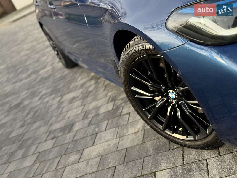 Седан BMW 5 Series 2021 в Мукачево