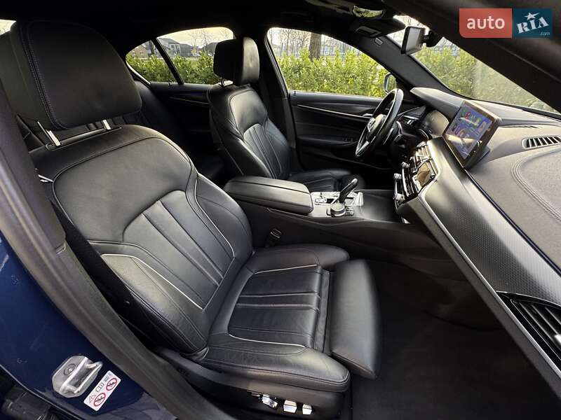 Седан BMW 5 Series 2021 в Мукачево