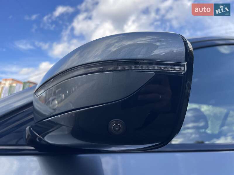 Седан BMW 5 Series 2019 в Черновцах