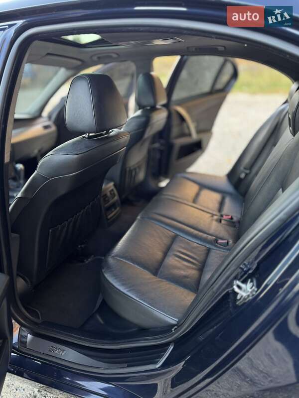 Седан BMW 5 Series 2004 в Косові фото 50 Седан BMW 5 Series 2004 в Косові