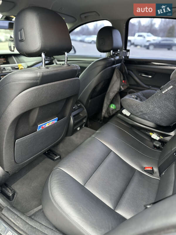 Седан BMW 5 Series 2015 в Дніпрі