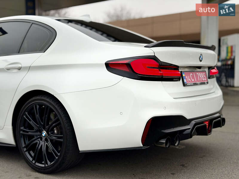 Седан BMW 5 Series 2020 в Дніпрі