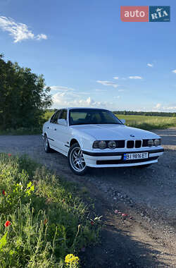Седан BMW 5 Series 1990 в Шишаки