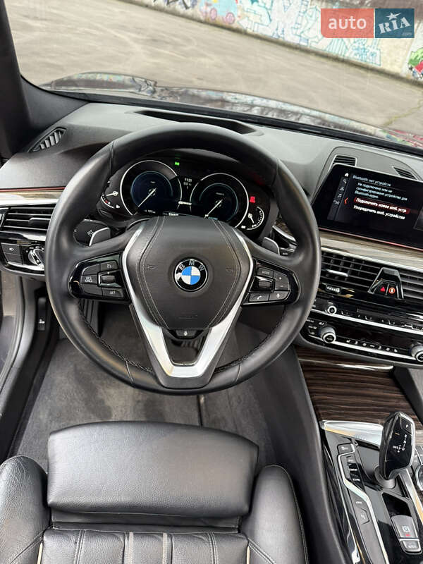 Седан BMW 5 Series 2018 в Хмельницком фото 16 Седан BMW 5 Series 2018 в Хмельницком