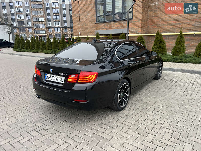 Седан BMW 5 Series 2013 в Гайсине