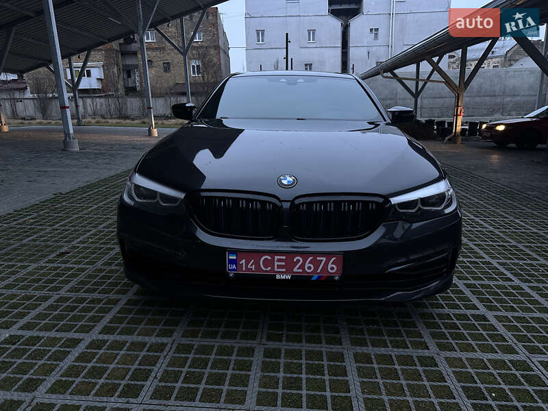Седан BMW 5 Series 2018 в Львові
