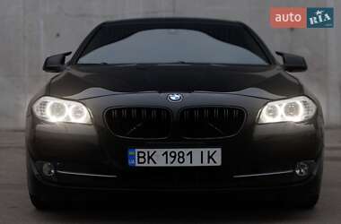 Седан BMW 5 Series 2012 в Бучі