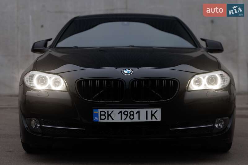 BMW 5 Series 2012 BMW 5 Series 2012