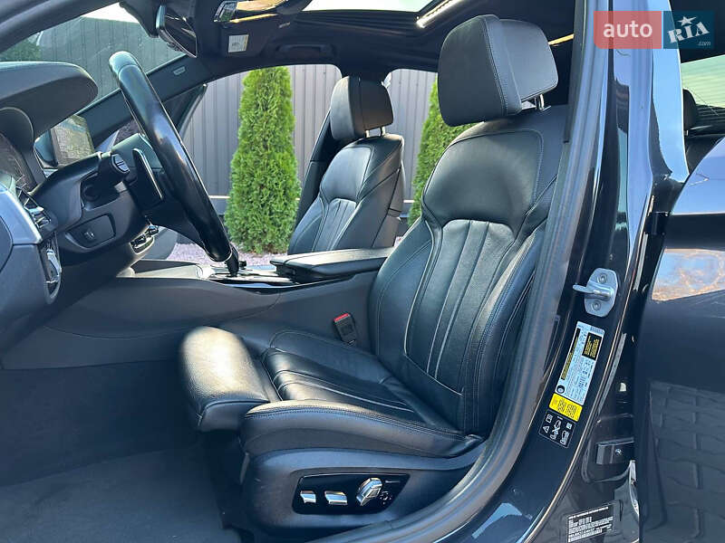 Седан BMW 5 Series 2017 в Днепре