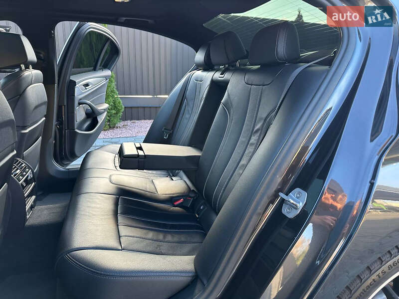 Седан BMW 5 Series 2017 в Днепре