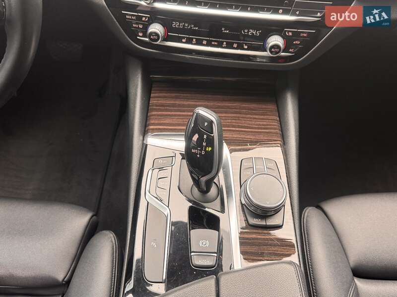 Седан BMW 5 Series 2020 в Киеве фото 23 Седан BMW 5 Series 2020 в Киеве