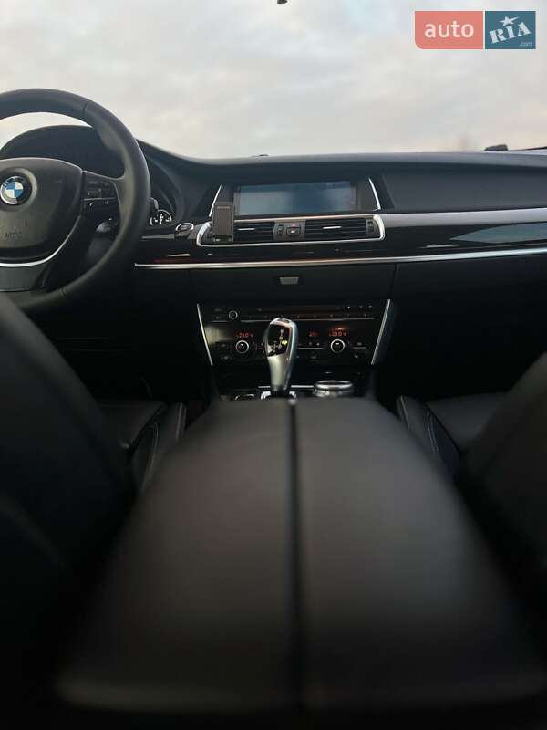 Седан BMW 5 Series 2015 в Шептицькому