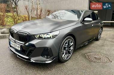 Седан BMW 5 Series 2023 в Киеве