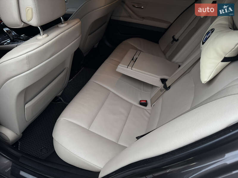 Седан BMW 5 Series 2012 в Тернополе