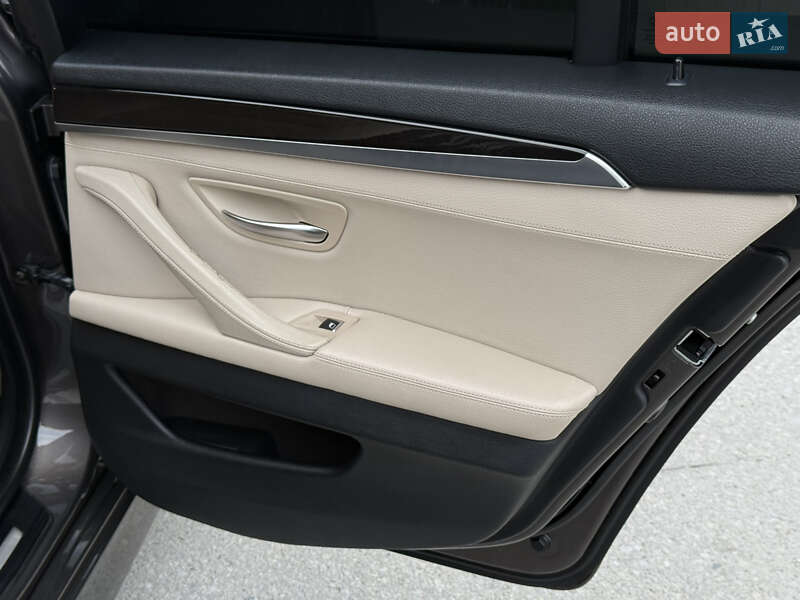 Седан BMW 5 Series 2012 в Тернополе
