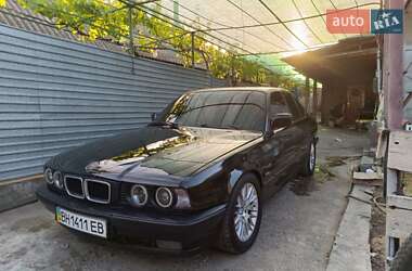 Седан BMW 5 Series 1991 в Одессе