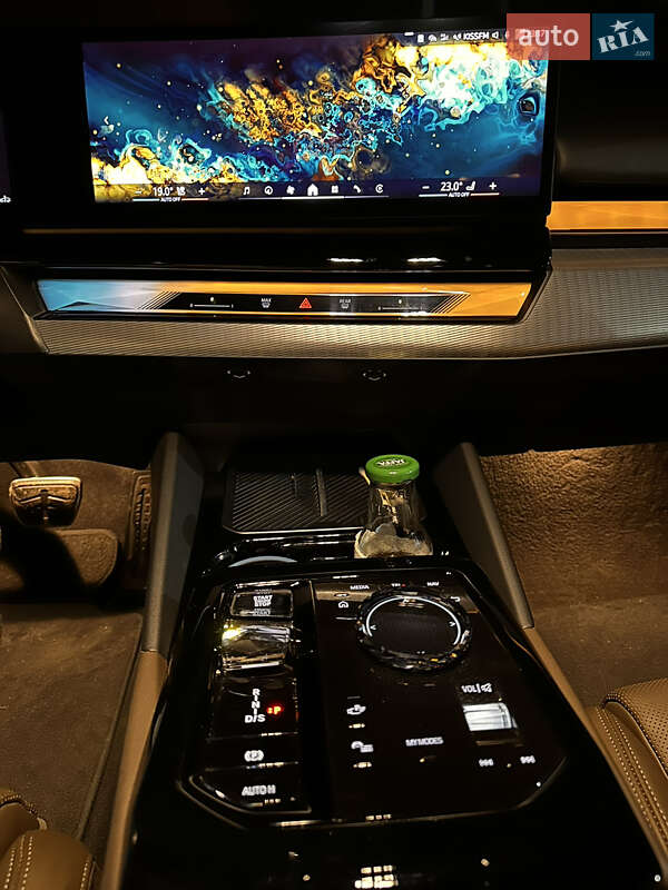 Седан BMW 5 Series 2024 в Киеве