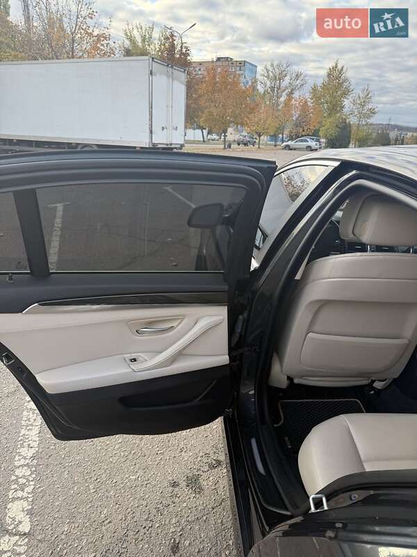 Седан BMW 5 Series 2011 в Кривому Розі