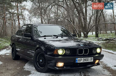 Седан BMW 5 Series 1990 в Запоріжжі