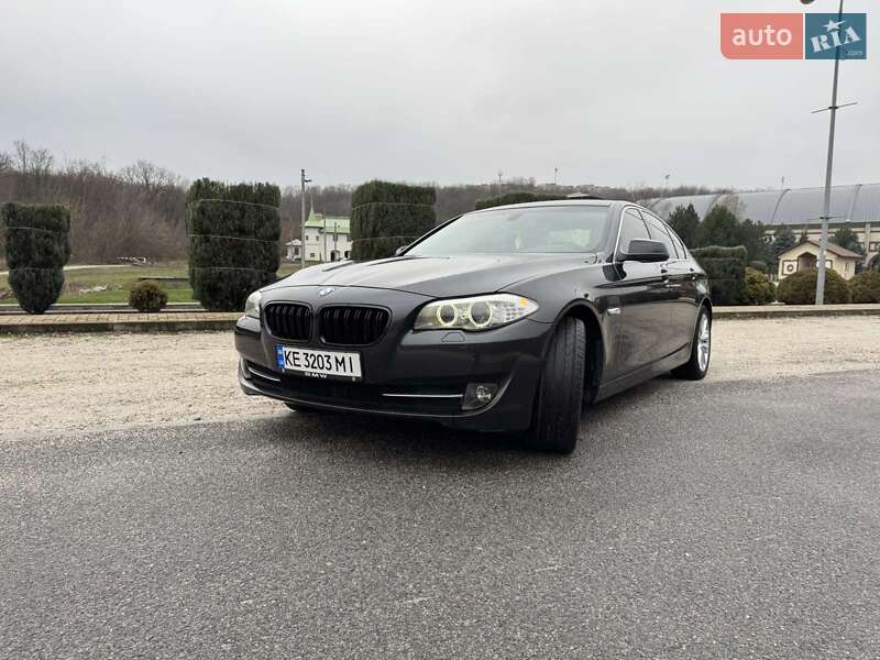 Седан BMW 5 Series 2011 в Днепре