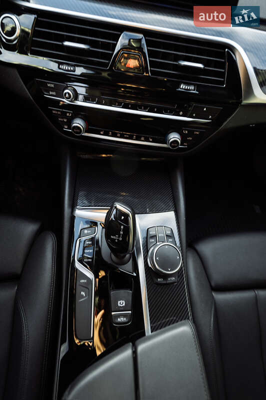 Седан BMW 5 Series 2018 в Тернополі