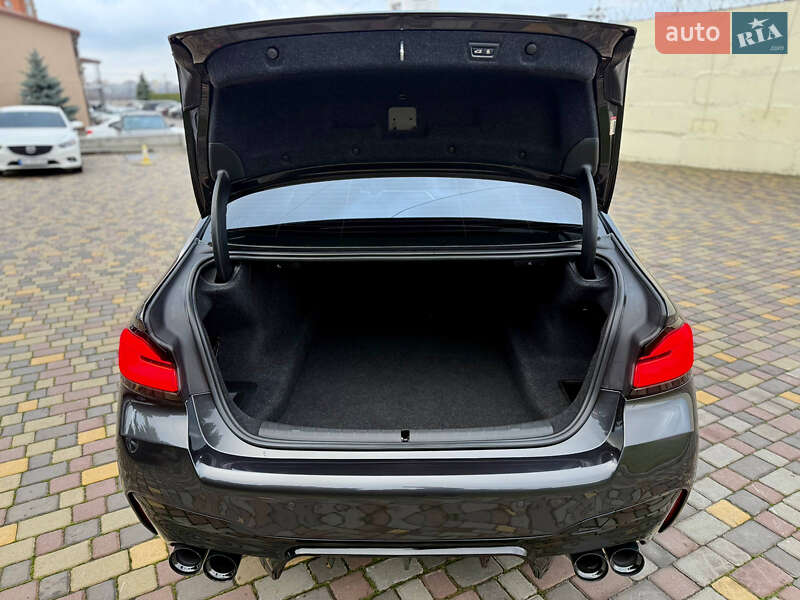 Седан BMW 5 Series 2017 в Днепре