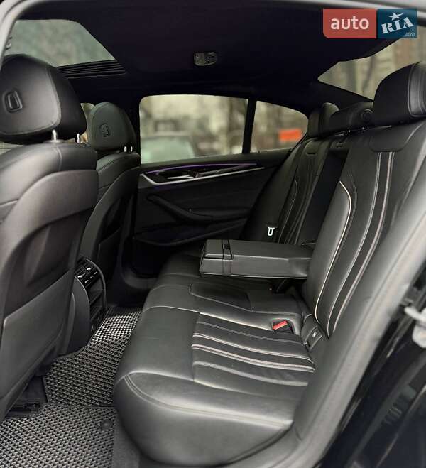 Седан BMW 5 Series 2018 в Днепре