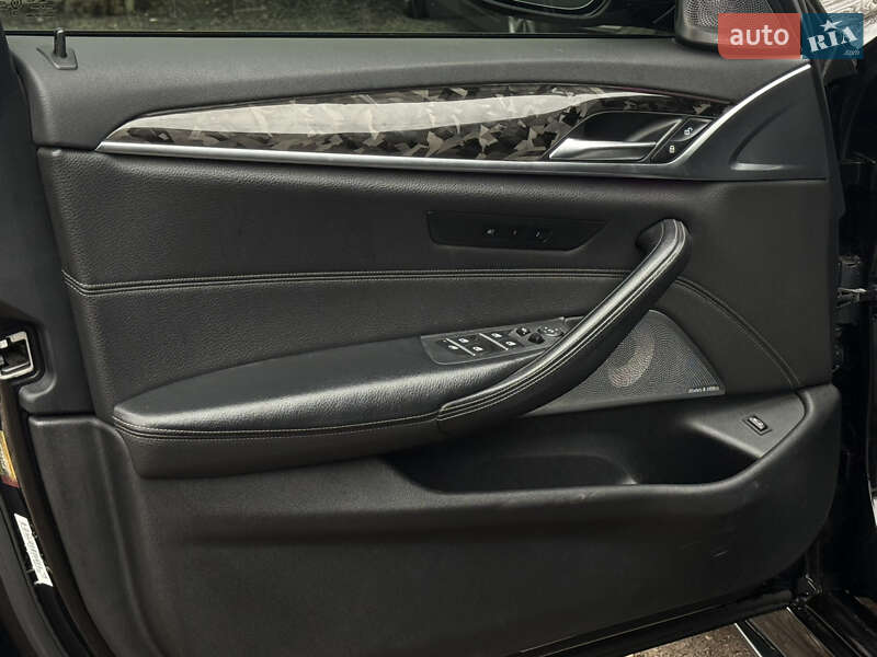 Седан BMW 5 Series 2017 в Запорожье