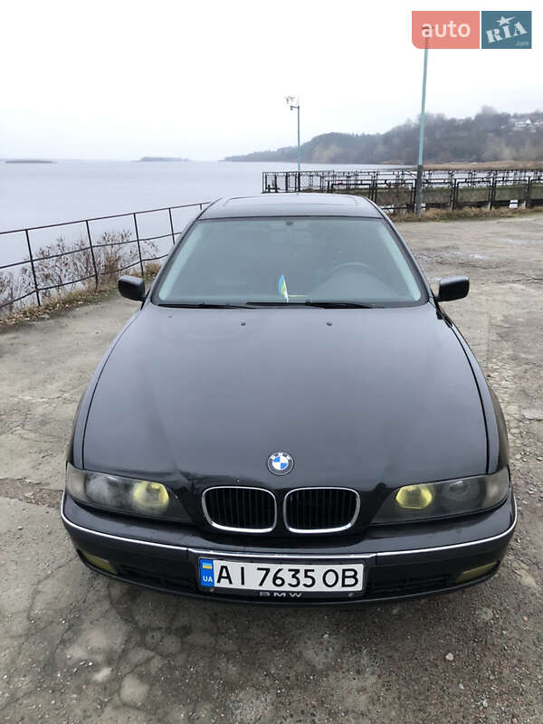 Седан BMW 5 Series 1999 в Киеве