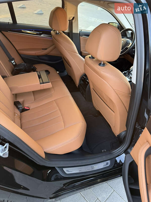 Седан BMW 5 Series 2020 в Хмельницком