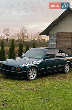Седан BMW 5 Series 1991 в Самборі