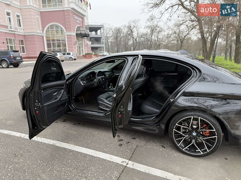 Седан BMW 5 Series 2010 в Одессе