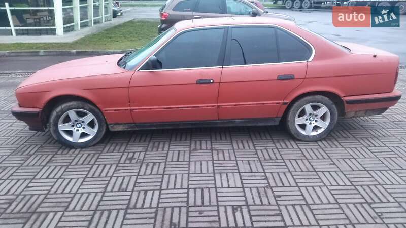 Седан BMW 5 Series 1990 в Жидачові